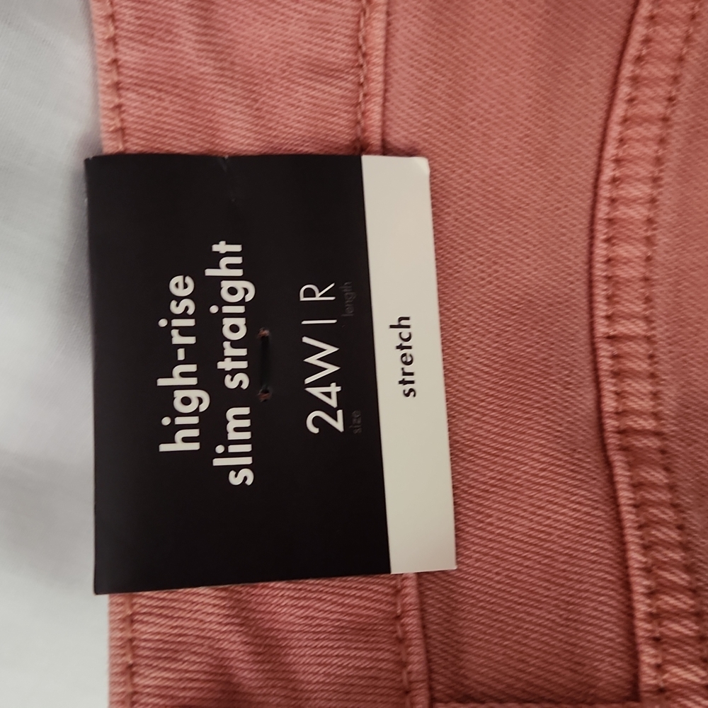 Capris - Picture 6 of 9